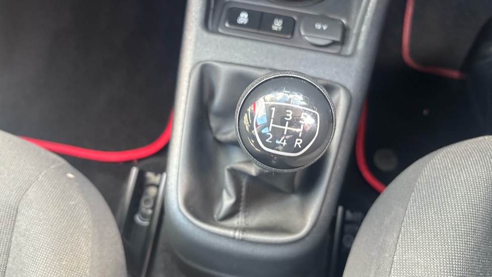 Volkswagen Up 1.0 Move Up Tech Edition 5dr [Start Stop] Petrol Hatchback - Image 39