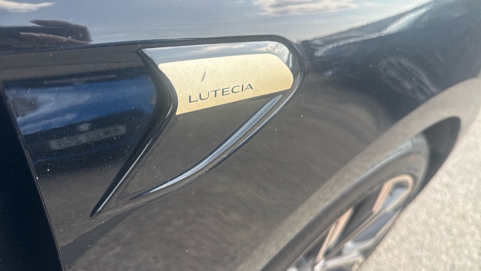 Renault Clio 1.0 TCe 90 Lutecia SE 5dr Petrol Hatchback - Image 32