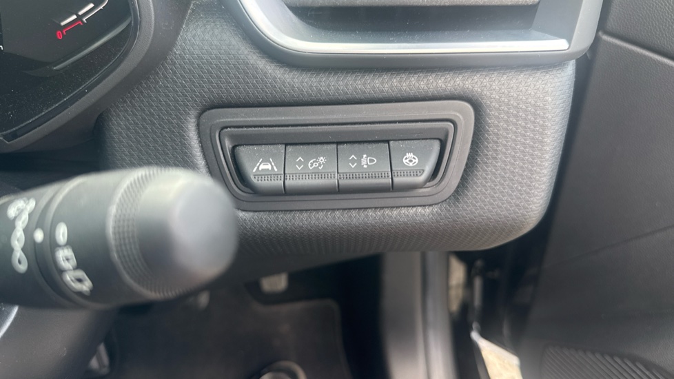 Renault Clio 1.0 TCe 90 Lutecia SE 5dr Petrol Hatchback - Image 33