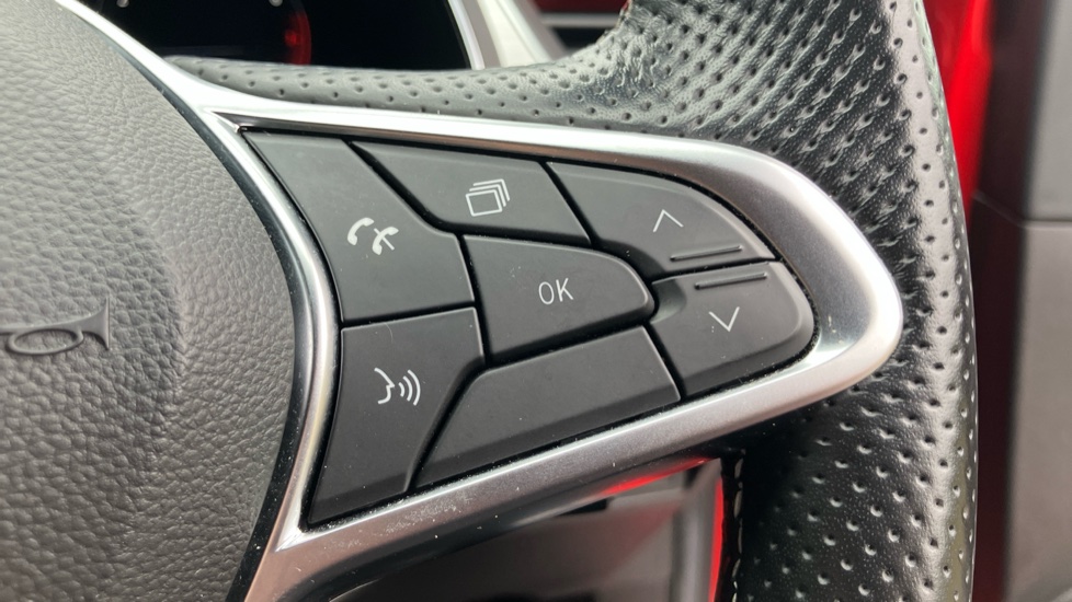 Renault Captur 1.3 Mild hybrid 140 R.S. Line 5dr Petrol Hatchback - Image 22