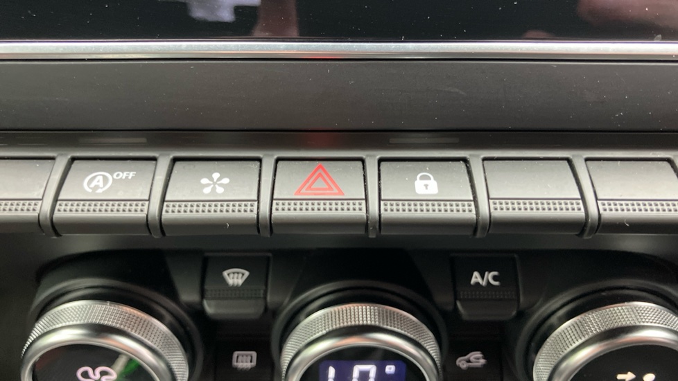 Renault Captur 1.3 Mild hybrid 140 R.S. Line 5dr Petrol Hatchback - Image 28