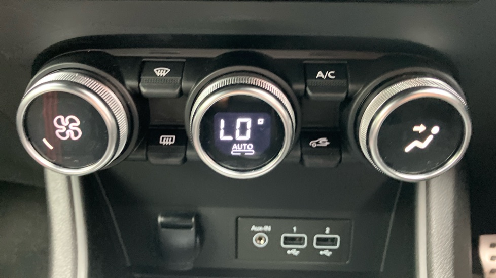 Renault Captur 1.3 Mild hybrid 140 R.S. Line 5dr Petrol Hatchback - Image 29