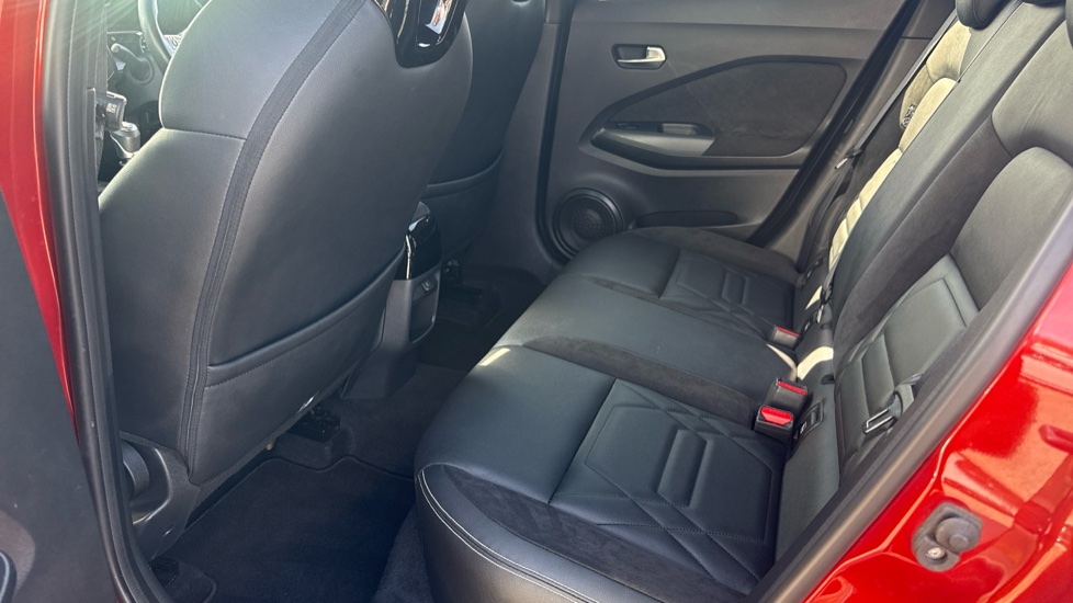 Nissan Juke 1.0 DiG-T Tekna+ 5dr Petrol Hatchback - Image 16