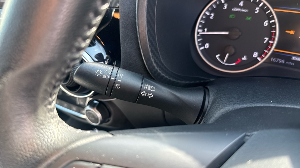 Nissan Juke 1.0 DiG-T Tekna+ 5dr Petrol Hatchback - Image 35