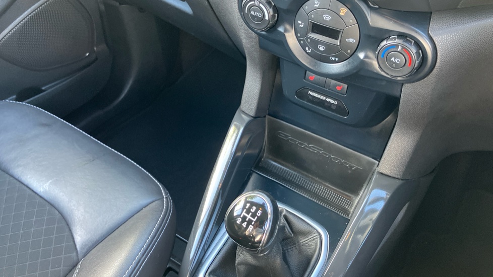 Ford EcoSport 1.0 EcoBoost Titanium 5dr [17in] Petrol Hatchback - Image 13