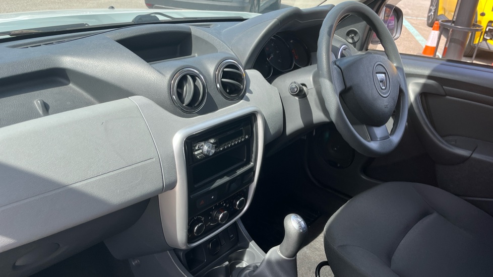 Dacia Duster 1.6 Access 5dr Petrol Estate - Image 9