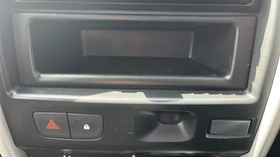 Dacia Duster 1.6 Access 5dr Petrol Estate - Image 29