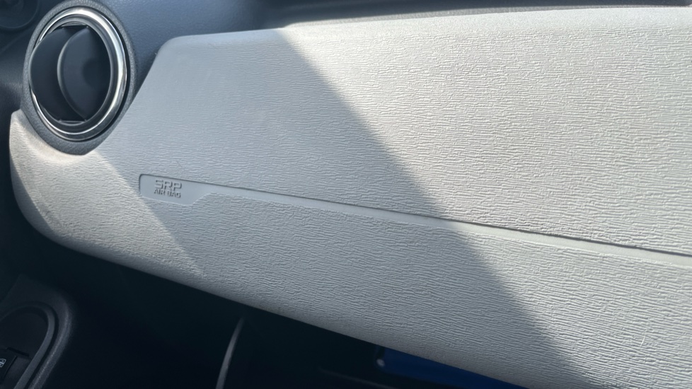 Dacia Duster 1.6 Access 5dr Petrol Estate - Image 36