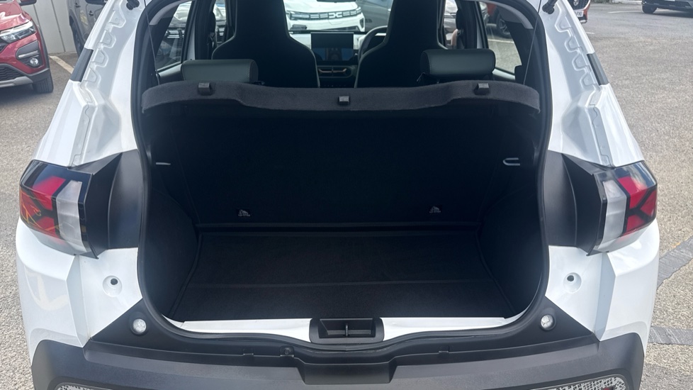 Dacia Spring 27kWh Extreme 65 48kW 5dr Auto Electric Hatchback - Image 4