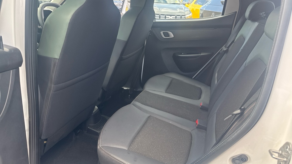 Dacia Spring 27kWh Extreme 65 48kW 5dr Auto Electric Hatchback - Image 16