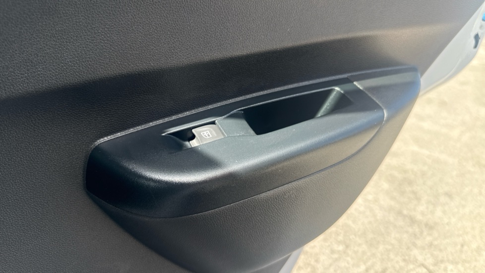 Dacia Spring 27kWh Extreme 65 48kW 5dr Auto Electric Hatchback - Image 32