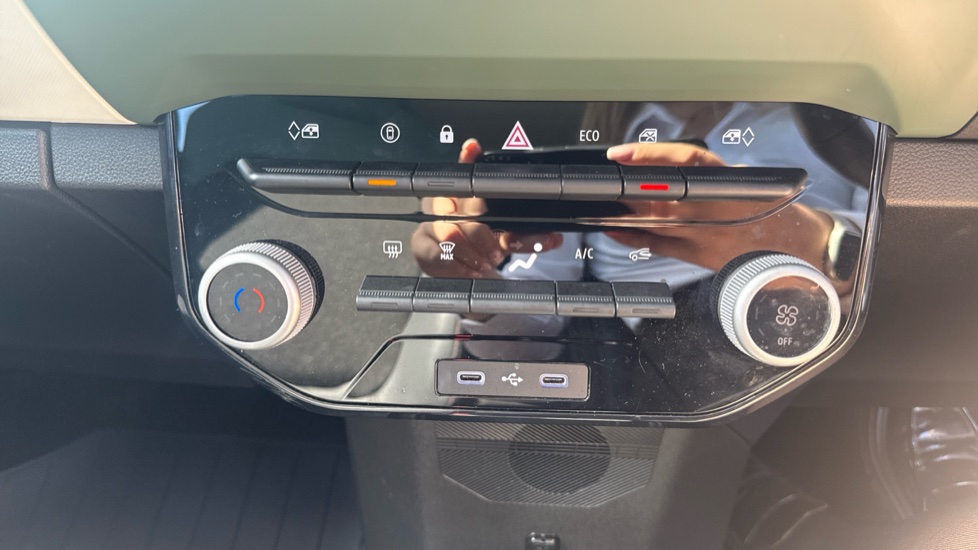 Dacia Spring 27kWh Extreme 65 48kW 5dr Auto Electric Hatchback - Image 53
