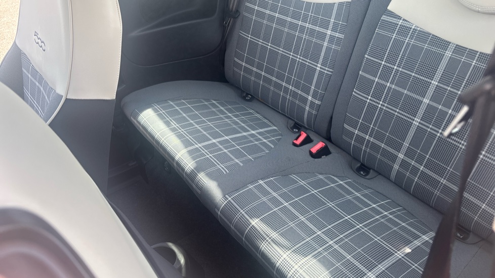 Fiat 500 1.2 Lounge 3dr Petrol Hatchback - Image 16