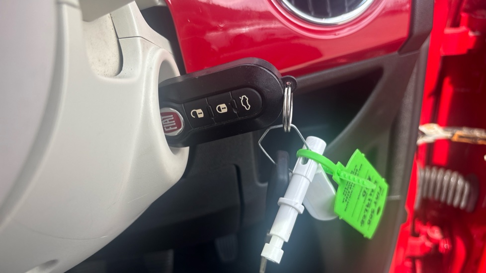 Fiat 500 1.2 Lounge 3dr Petrol Hatchback - Image 20