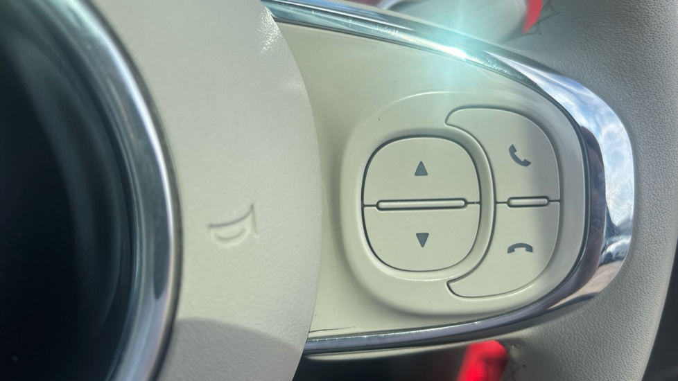 Fiat 500 1.2 Lounge 3dr Petrol Hatchback - Image 39