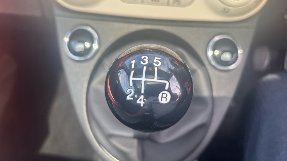 Fiat 500 1.2 Lounge 3dr Petrol Hatchback - Image 41