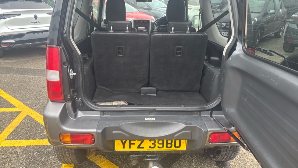 Suzuki Jimny 1.3 VVT SZ4 3dr Petrol Estate - Image 4
