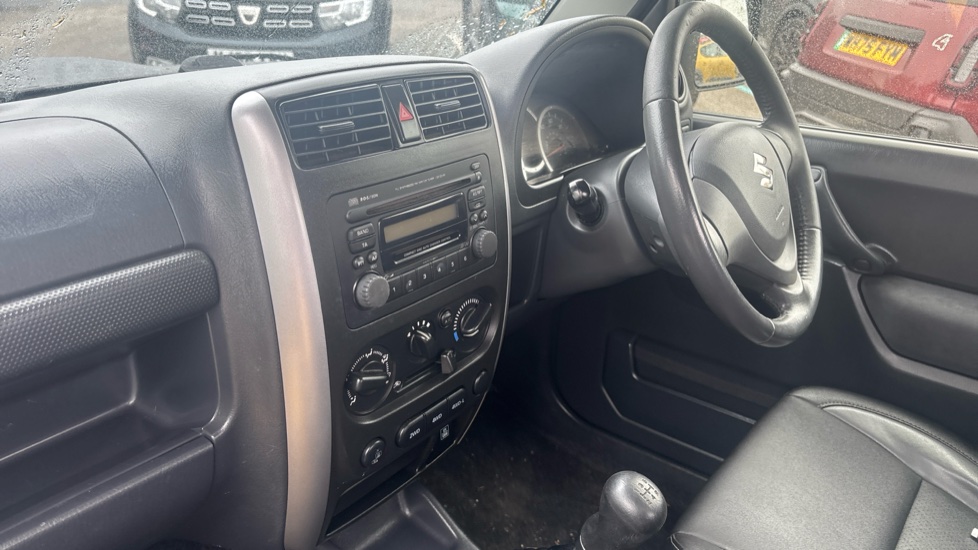 Suzuki Jimny 1.3 VVT SZ4 3dr Petrol Estate - Image 9