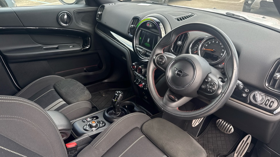 MINI Countryman 2.0 Cooper D Sport ALL4 5dr Auto Diesel Hatchback - Image 11
