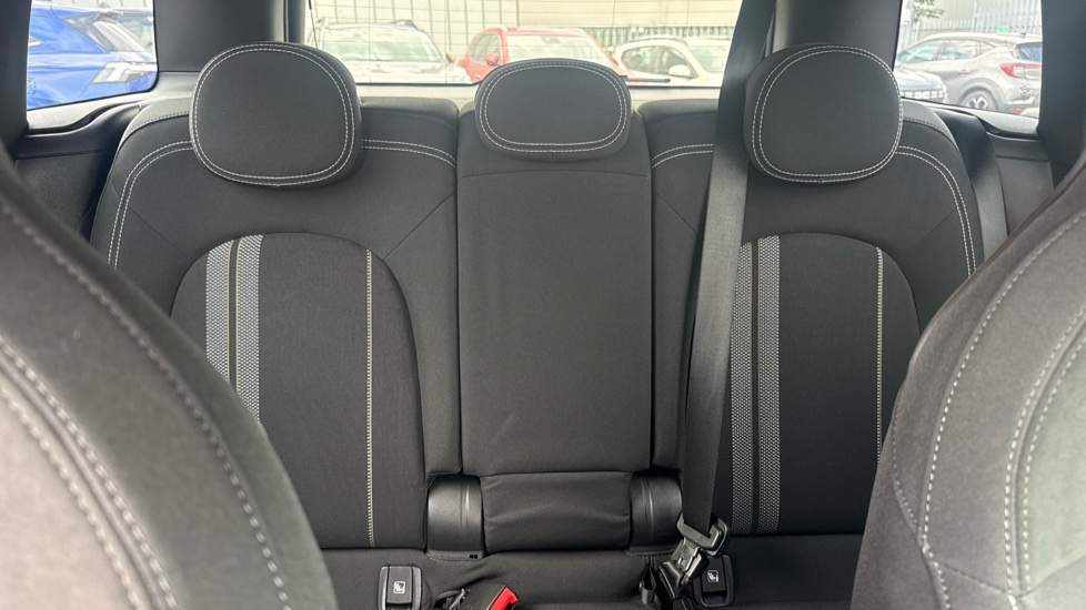 MINI Countryman 2.0 Cooper D Sport ALL4 5dr Auto Diesel Hatchback - Image 15