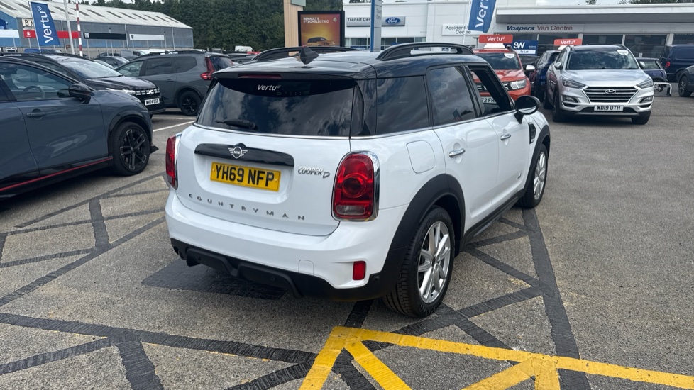 MINI Countryman 2.0 Cooper D Sport ALL4 5dr Auto Diesel Hatchback - Image 27