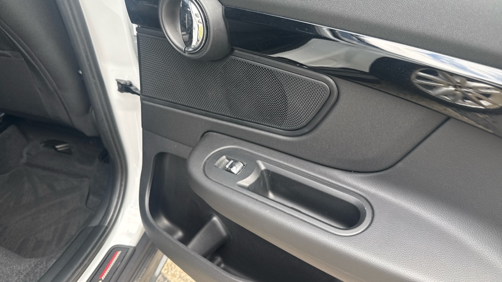 MINI Countryman 2.0 Cooper D Sport ALL4 5dr Auto Diesel Hatchback - Image 31