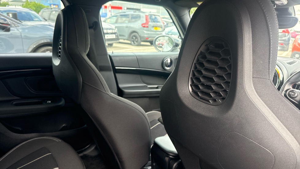 MINI Countryman 2.0 Cooper D Sport ALL4 5dr Auto Diesel Hatchback - Image 32