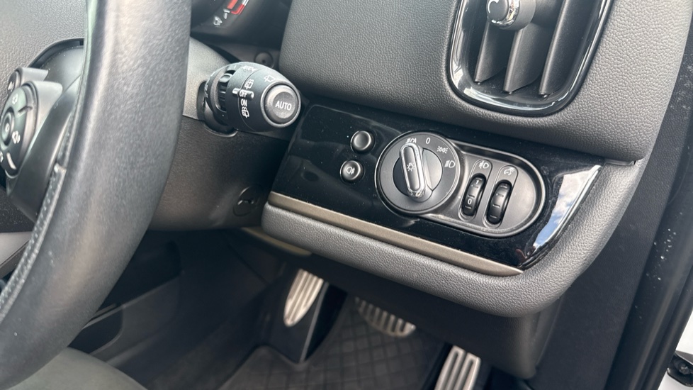 MINI Countryman 2.0 Cooper D Sport ALL4 5dr Auto Diesel Hatchback - Image 38
