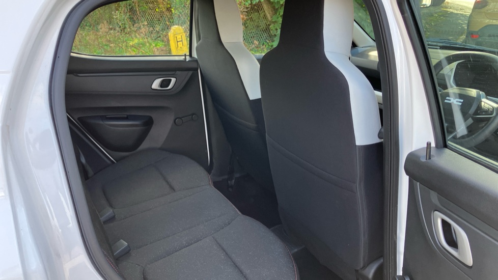 Dacia Spring 27kWh Expression 65 48kW 5dr Auto Electric Hatchback - Image 16