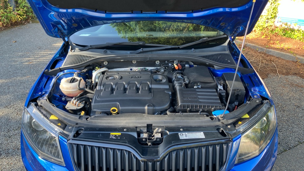 Skoda Octavia 2.0 TDI CR vRS 5dr DSG Diesel Hatchback - Image 8
