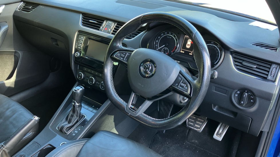 Skoda Octavia 2.0 TDI CR vRS 5dr DSG Diesel Hatchback - Image 11