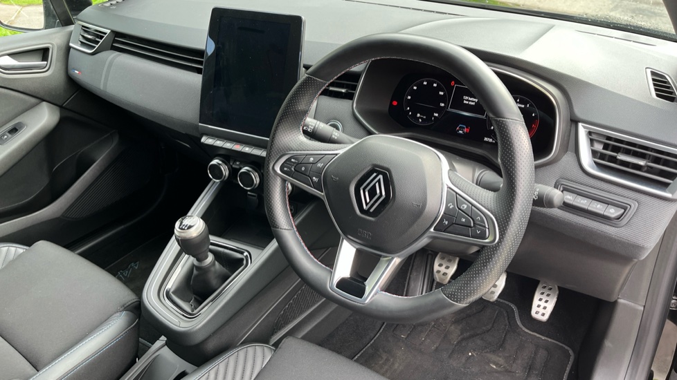 Renault Clio 1.0 TCe 90 Esprit Alpine 5dr Petrol Hatchback - Image 11