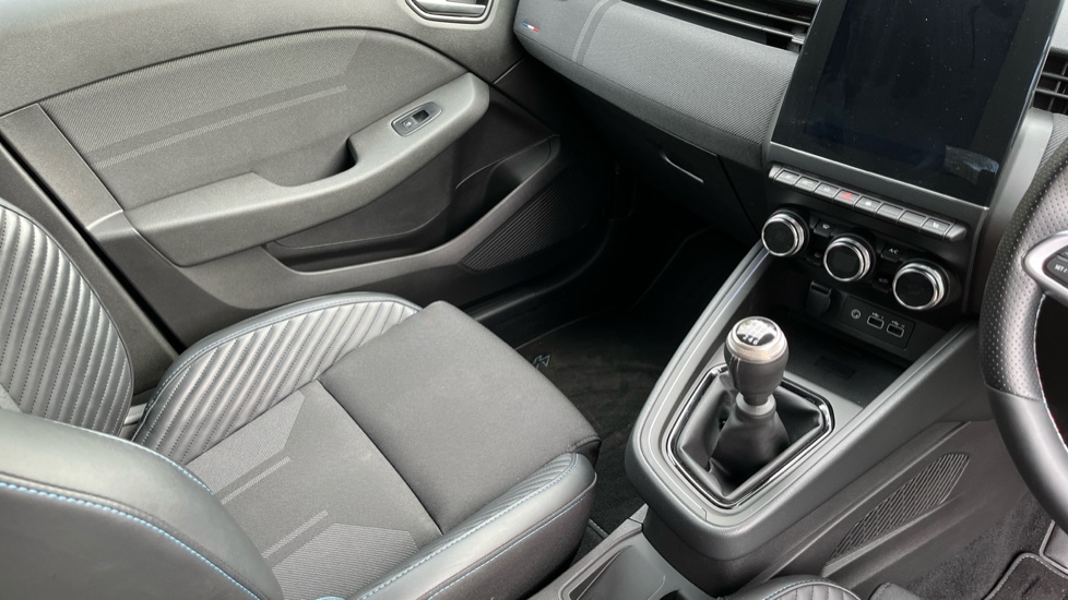 Renault Clio 1.0 TCe 90 Esprit Alpine 5dr Petrol Hatchback - Image 14