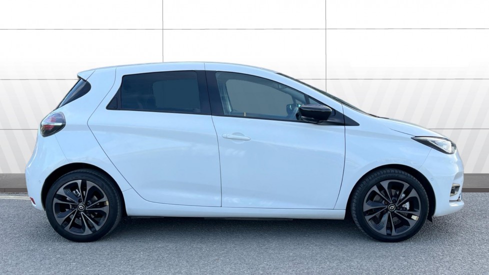 Renault Zoe 100kW Iconic R135 50kWh Boost Charge 5dr Auto Electric Hatchback - Image 5