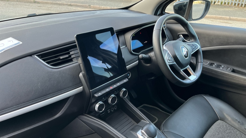 Renault Zoe 100kW Iconic R135 50kWh Boost Charge 5dr Auto Electric Hatchback - Image 9