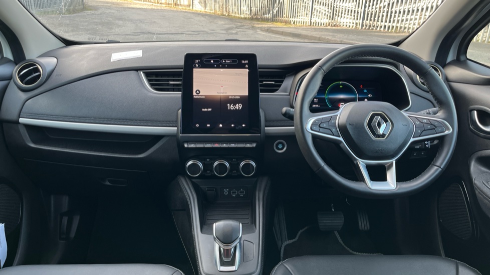 Renault Zoe 100kW Iconic R135 50kWh Boost Charge 5dr Auto Electric Hatchback - Image 10