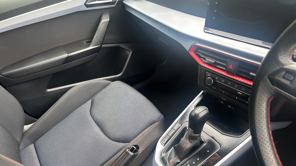 SEAT Arona 1.0 TSI 110 FR 5dr DSG Petrol Hatchback - Image 14