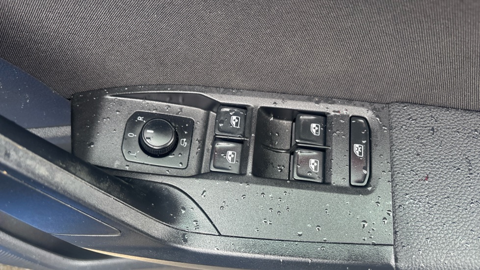 SEAT Arona 1.0 TSI 110 FR 5dr DSG Petrol Hatchback - Image 27