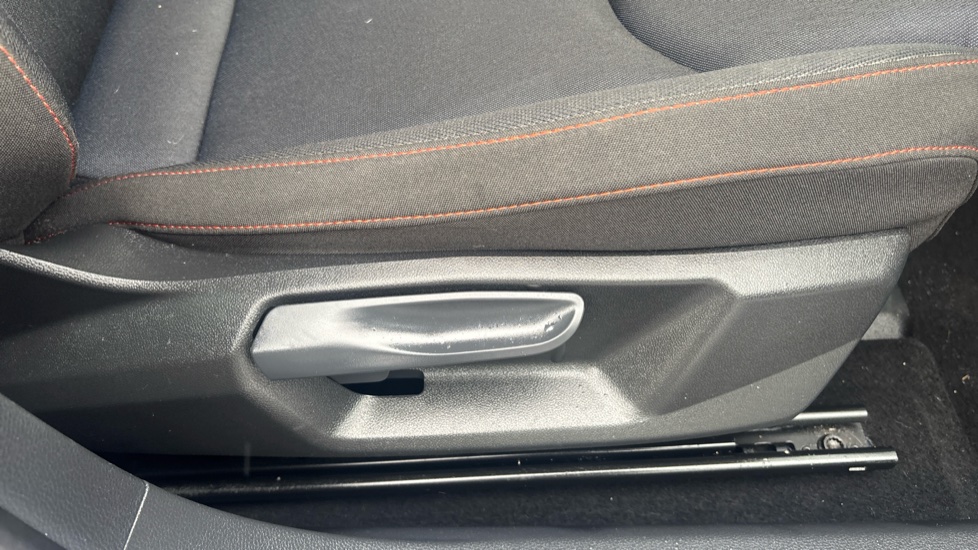 SEAT Arona 1.0 TSI 110 FR 5dr DSG Petrol Hatchback - Image 28