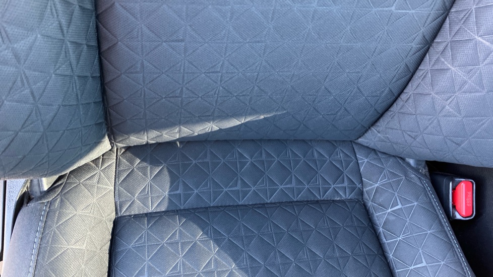Toyota C-HR 1.8 Hybrid Design 5dr CVT Hybrid Hatchback - Image 14