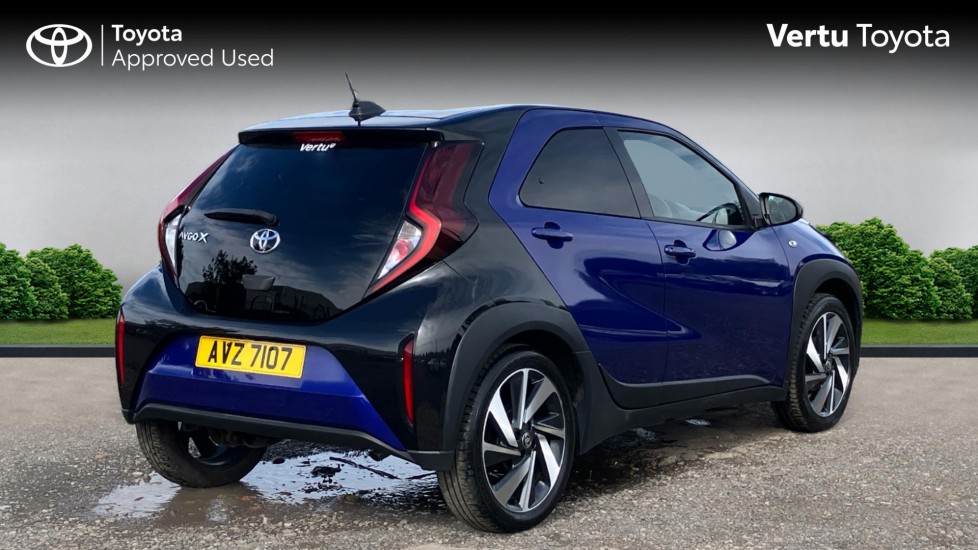 Toyota Aygo X 1.0 VVT-i Edge 5dr Petrol Hatchback - Image 2