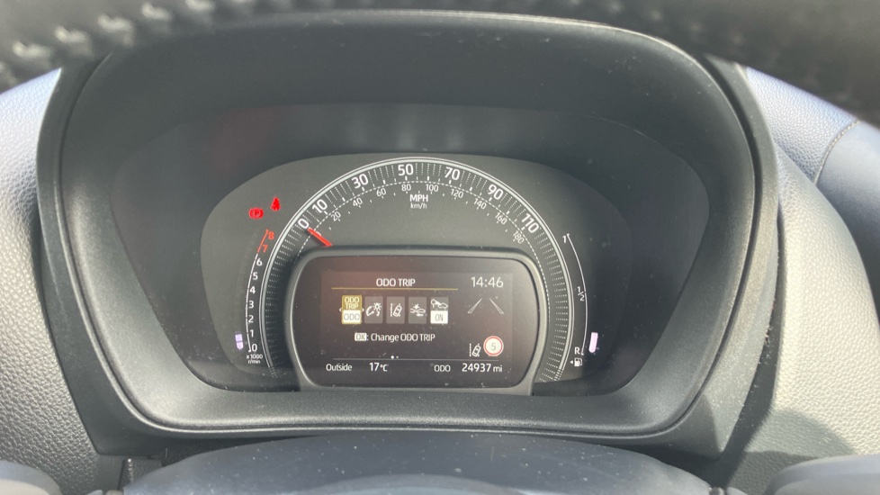Toyota Aygo X 1.0 VVT-i Edge 5dr Petrol Hatchback - Image 11