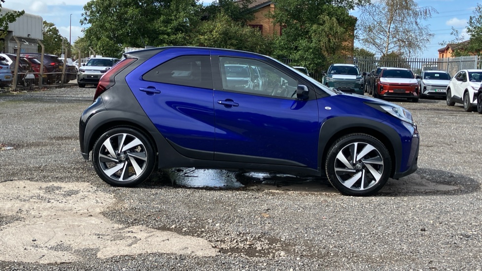 Toyota Aygo X 1.0 VVT-i Edge 5dr Petrol Hatchback - Image 23