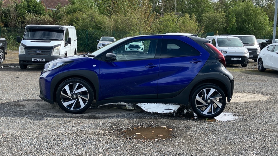 Toyota Aygo X 1.0 VVT-i Edge 5dr Petrol Hatchback - Image 24