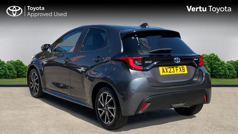 Toyota Yaris 1.5 Hybrid Design 5dr CVT Hybrid Hatchback - Image 4