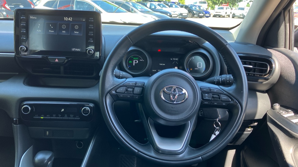 Toyota Yaris 1.5 Hybrid Design 5dr CVT Hybrid Hatchback - Image 7