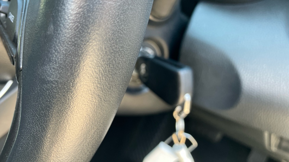 Toyota Yaris 1.5 Hybrid Design 5dr CVT Hybrid Hatchback - Image 16