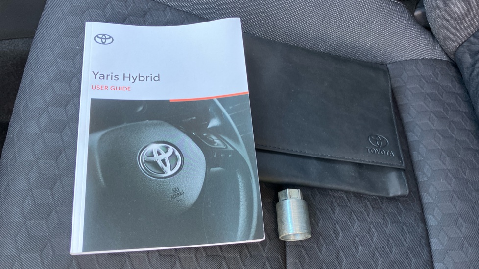 Toyota Yaris 1.5 Hybrid Design 5dr CVT Hybrid Hatchback - Image 27