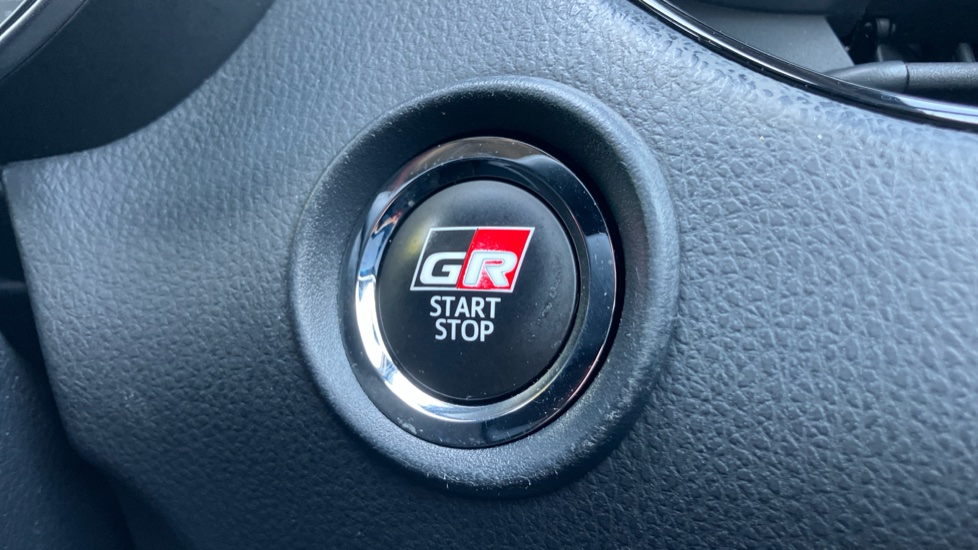 Toyota C-HR 1.8 Hybrid GR Sport 5dr CVT Hybrid Hatchback - Image 16