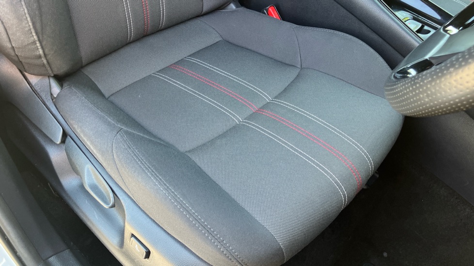 Toyota C-HR 1.8 Hybrid GR Sport 5dr CVT Hybrid Hatchback - Image 17
